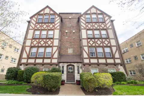 8037 Kenton Ave #1S, Skokie, IL 60076