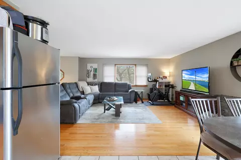 Living - 4215 Sweitzer Rd, Algonquin, IL 60102 photo 2 of 3