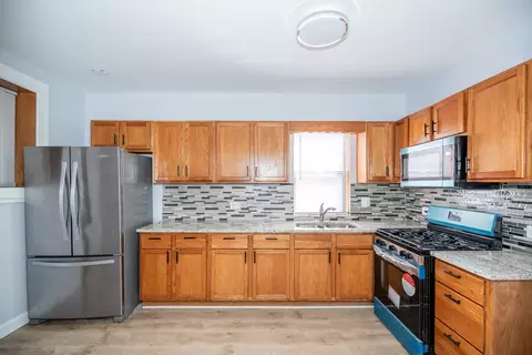 Kitchen - 154 W 74th St, Chicago, IL 60621 photo 3 of 8