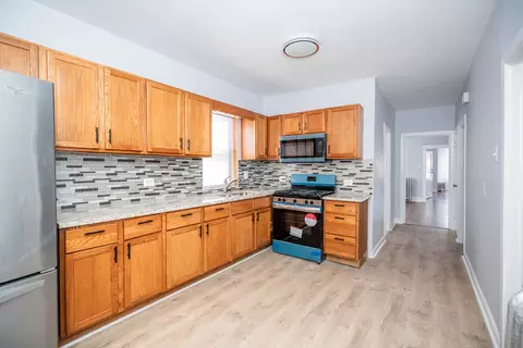 Kitchen - 154 W 74th St, Chicago, IL 60621 photo 2 of 8