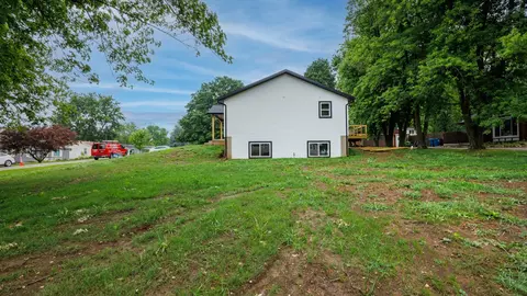 512 E Walnut St, Hudson, IL 61748 photo 62