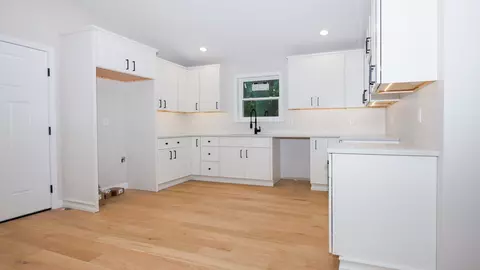 512 E Walnut St, Hudson, IL 61748 photo 5
