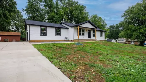 512 E Walnut St, Hudson, IL 61748 photo 58