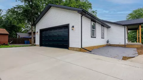 512 E Walnut St, Hudson, IL 61748 photo 55