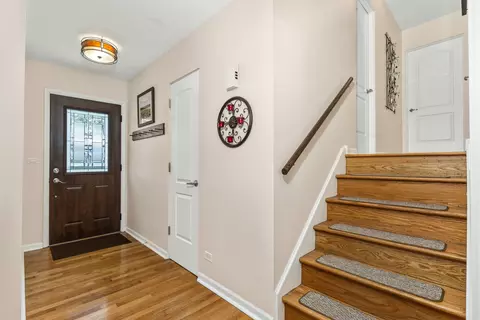 736 Willow Rd, Naperville, IL 60540 photo 12
