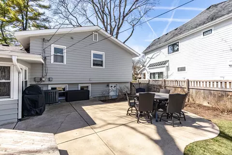 736 Willow Rd, Naperville, IL 60540 photo 37