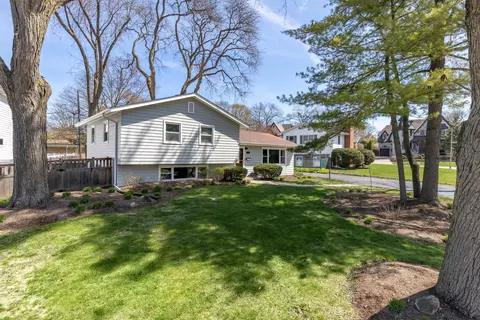 736 Willow Rd, Naperville, IL 60540 photo 40