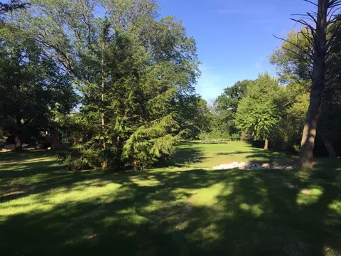737 Becker Rd, Glenview, IL 60025 photo 4