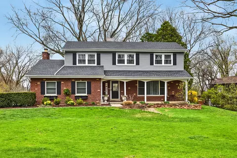 317 Roberts Rd, Inverness, IL 60010