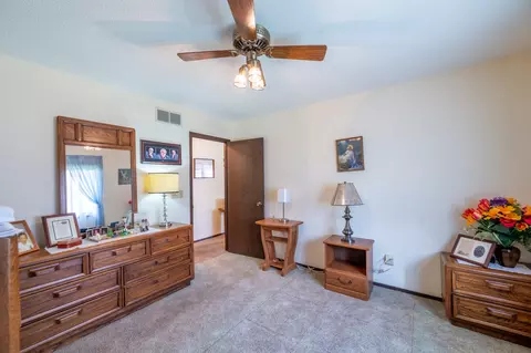 Bedroom - 348 Apple St, Dixon, IL 61021 photo 2 of 4
