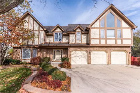 487 Blodgett Ct, Naperville, IL 60565