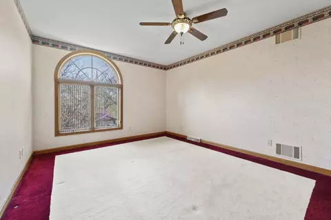 Bedroom - 705 Briar Ln, Morris, IL 60450 photo 3 of 8