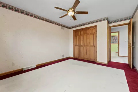 Bedroom - 705 Briar Ln, Morris, IL 60450 photo 4 of 8