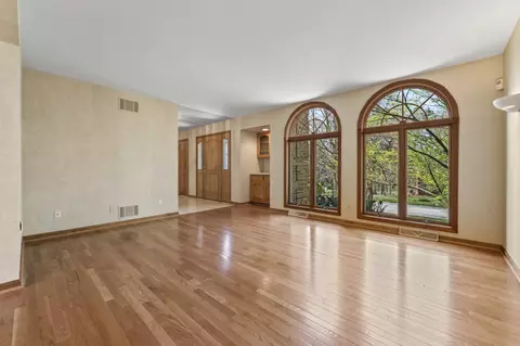 Living - 705 Briar Ln, Morris, IL 60450 photo 6 of 6