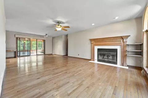 Living - 705 Briar Ln, Morris, IL 60450 photo 1 of 6