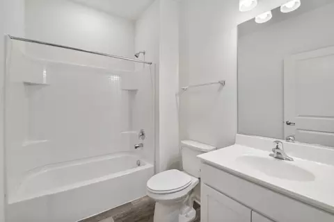 2730 Harnish Dr, Algonquin, IL 60102 photo 3