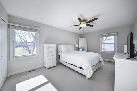 2054 Dorset Dr, Wheaton, IL 60189 photo 18