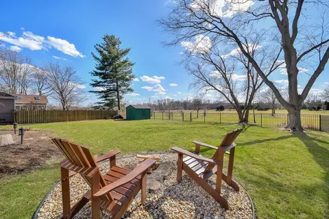2054 Dorset Dr, Wheaton, IL 60189 photo 24