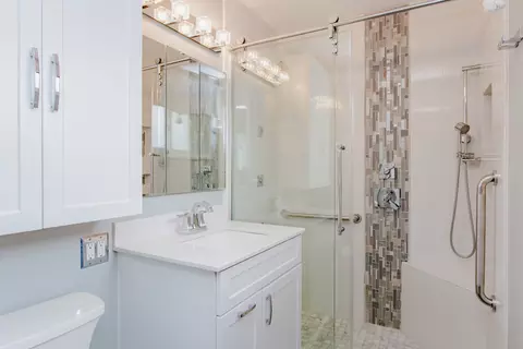 1685 Kent Rd, Hoffman Estates, IL 60169 photo 13