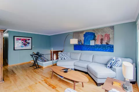 1685 Kent Rd, Hoffman Estates, IL 60169 photo 5