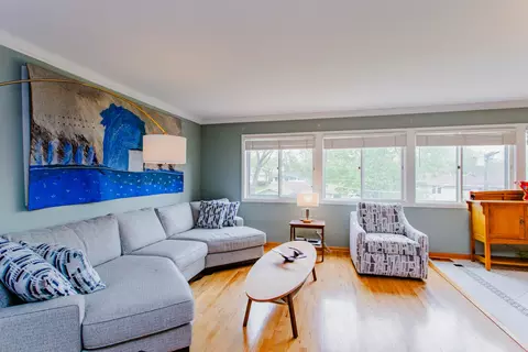 1685 Kent Rd, Hoffman Estates, IL 60169 photo 6