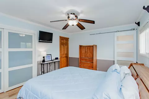 1685 Kent Rd, Hoffman Estates, IL 60169 photo 12