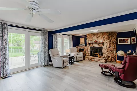 1685 Kent Rd, Hoffman Estates, IL 60169 photo 19