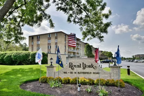110 W Butterfield Rd #214S, Elmhurst, IL 60126