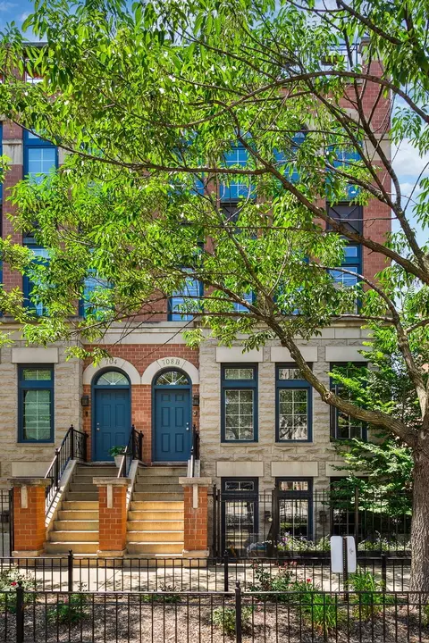 708 N Orleans St #B, Chicago, IL 60654