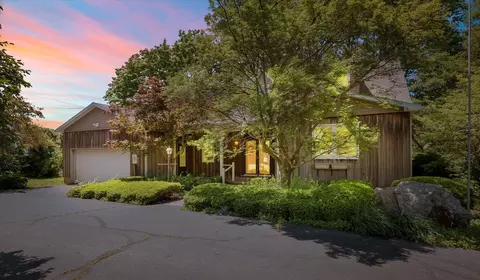 1001 E Kratz Rd, Monticello, IL 61856