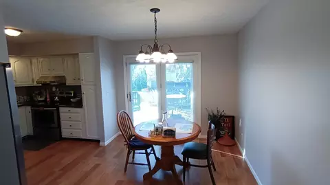 Dining - 303 Victoria Dr, Normal, IL 61761 photo 3 of 4