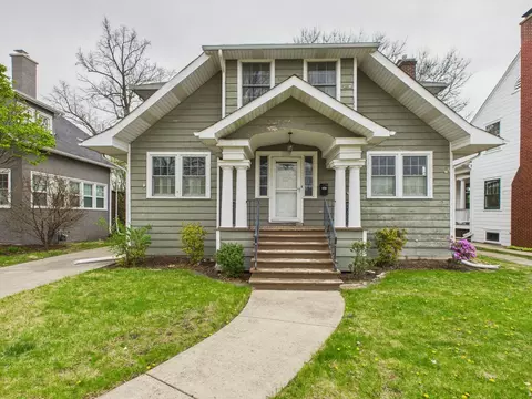 293 Northwood Rd, Riverside, IL 60546