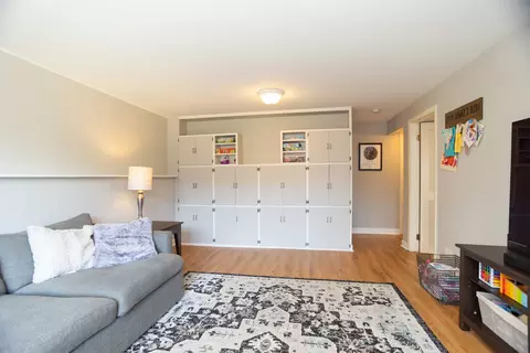 1485 Devonshire Ln, Hoffman Estates, IL 60169 photo 17
