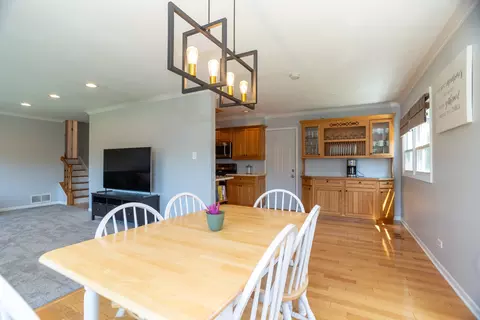 1485 Devonshire Ln, Hoffman Estates, IL 60169 photo 6