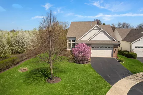 1544 Mansfield Dr, Aurora, IL 60502