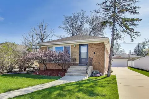 2717 Maple Ave, Brookfield, IL 60513