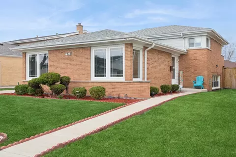 7736 Church St, Morton Grove, IL 60053