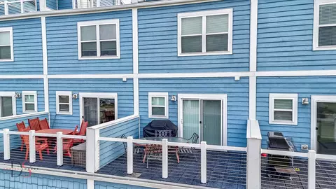 Exterior - 41 Waterside Way #E, Ottawa, IL 61350 photo 1 of 1