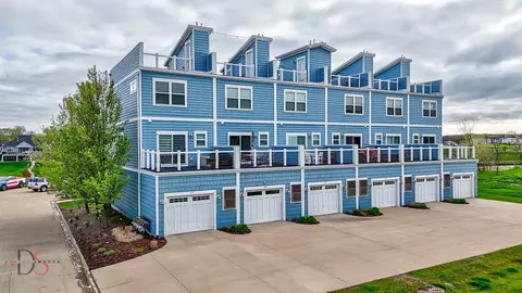 Other - 41 Waterside Way #E, Ottawa, IL 61350 photo 2 of 11