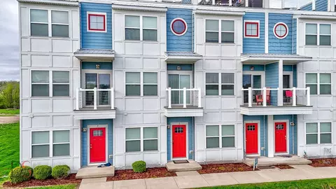Other - 41 Waterside Way #E, Ottawa, IL 61350 photo 1 of 11
