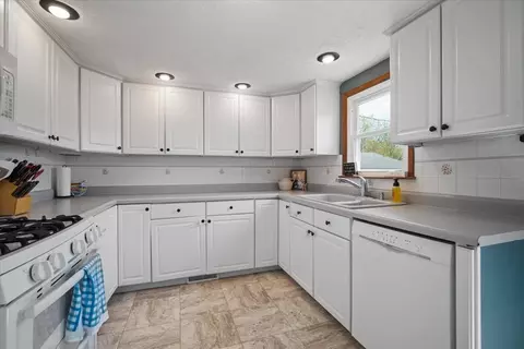 Kitchen - 507 E Walnut St, Hudson, IL 61748 photo 2 of 3