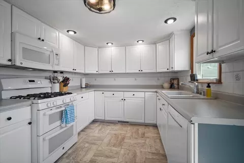 Kitchen - 507 E Walnut St, Hudson, IL 61748 photo 1 of 3