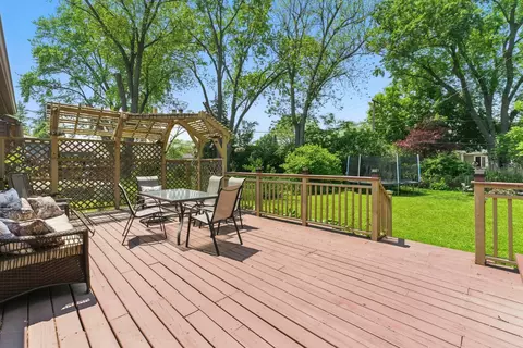 Exterior - 1609 Meadow Ln, Mchenry, IL 60050 photo 4 of 8