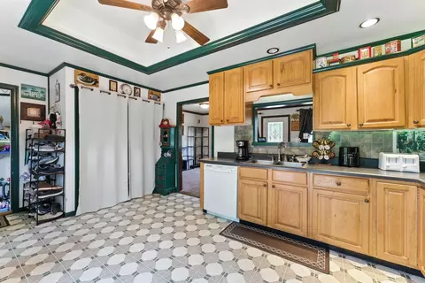 Kitchen - 1609 Meadow Ln, Mchenry, IL 60050 photo 1 of 3