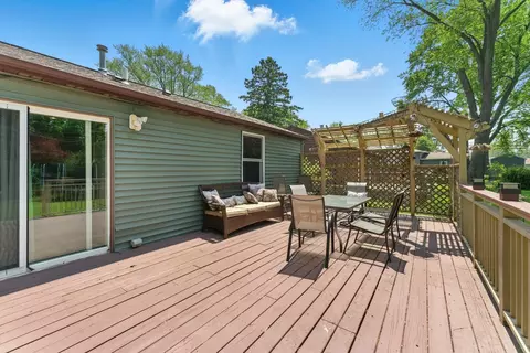 Exterior - 1609 Meadow Ln, Mchenry, IL 60050 photo 3 of 8