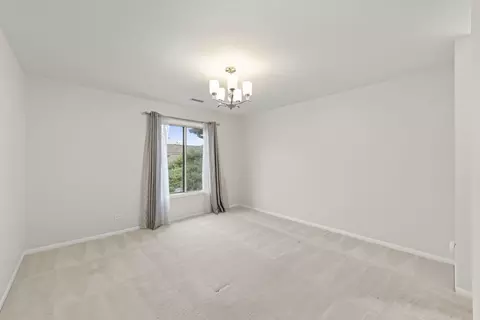 Bedroom - 1475 Johnstown Ln #C, Wheaton, IL 60189 photo 1 of 4