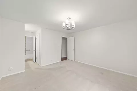 Bedroom - 1475 Johnstown Ln #C, Wheaton, IL 60189 photo 2 of 4