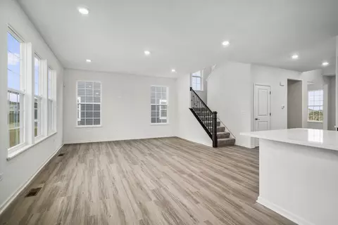 Living - 604 Erin Dr, Elgin, IL 60124 photo 2 of 2