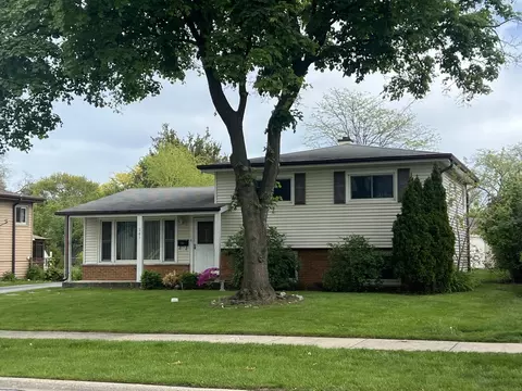 241 N Brashares Dr, Addison, IL 60101