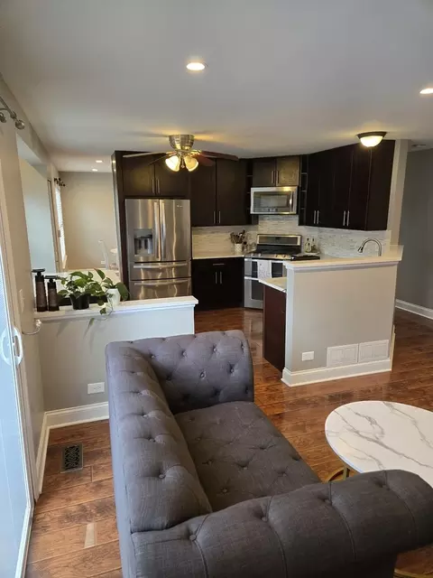 Kitchen - 423 Harvard Ln, Bartlett, IL 60103 photo 1 of 2